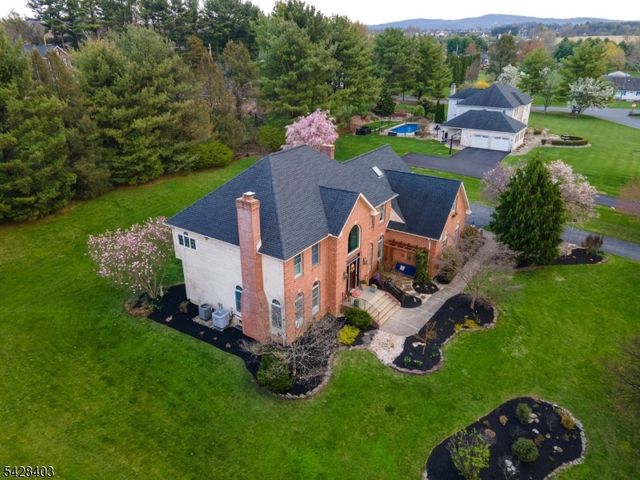 4260 Farmersville Ct, Pennsylvania, PA 18045