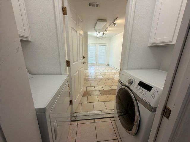 103 N Mockingbird CIR, Cedar Creek, TX 78612