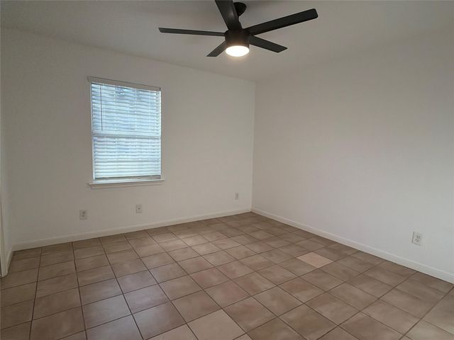 103 N Mockingbird CIR, Cedar Creek, TX 78612
