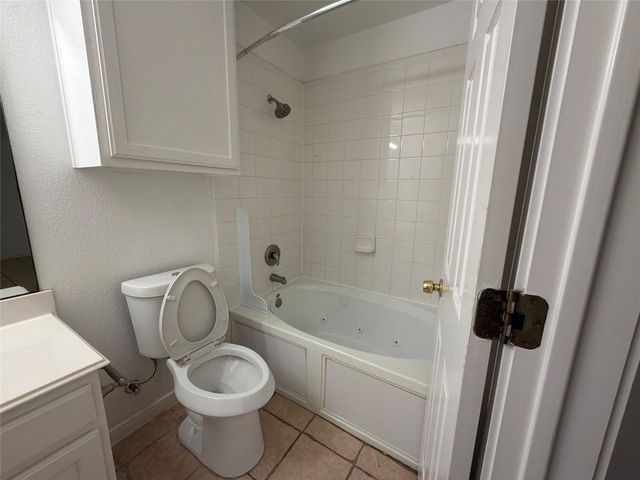 103 N Mockingbird CIR, Cedar Creek, TX 78612