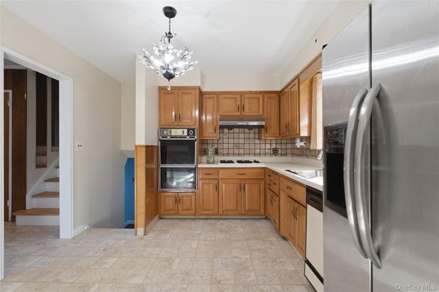3 Hardy Place, Yonkers, NY 10703