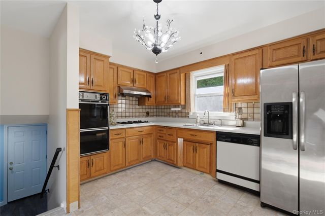 3 Hardy Place, Yonkers, NY 10703