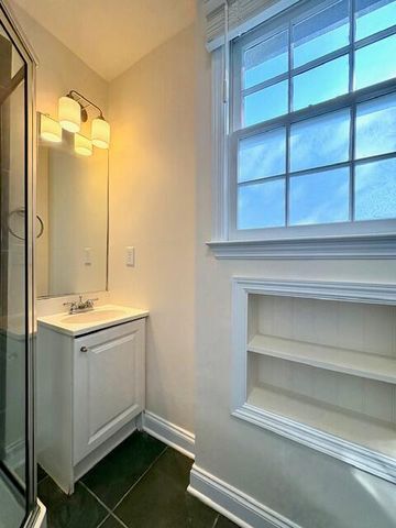 87 America Street C, Charleston, SC 29403