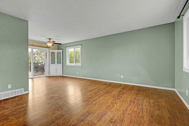39333 Everett Avenue, North Branch, MN 55056