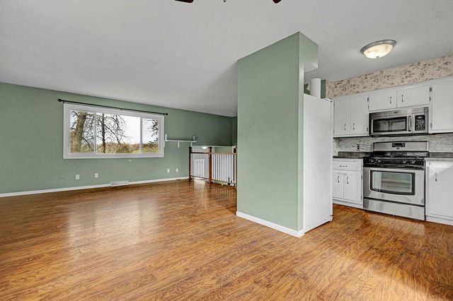 39333 Everett Avenue, North Branch, MN 55056