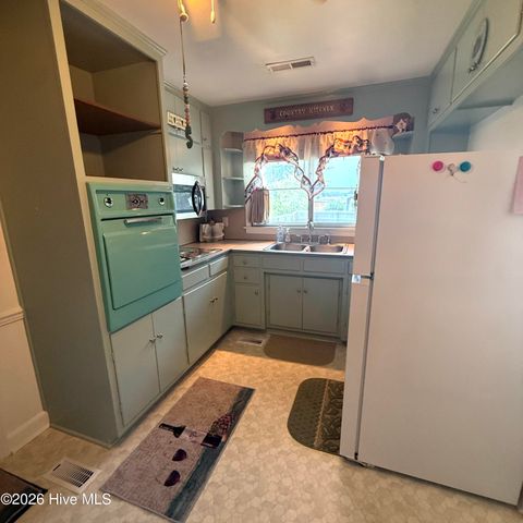 101 Carolina Avenue, Hertford, NC 27944