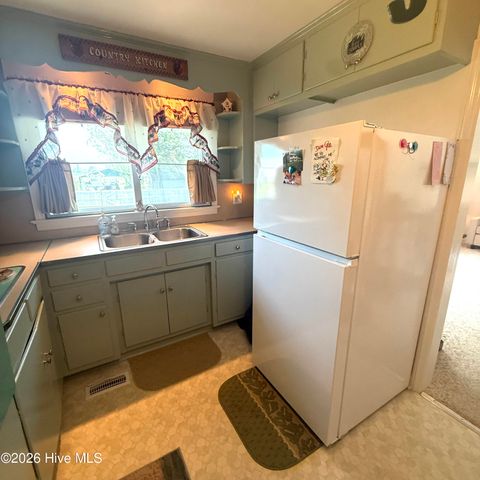 101 Carolina Avenue, Hertford, NC 27944