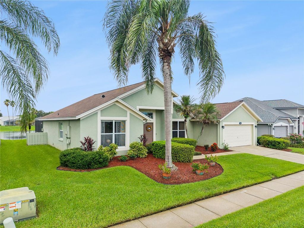 Image 2 of property listing at 3828 BROOKMYRA DRIVE, Orlando, FL 32837