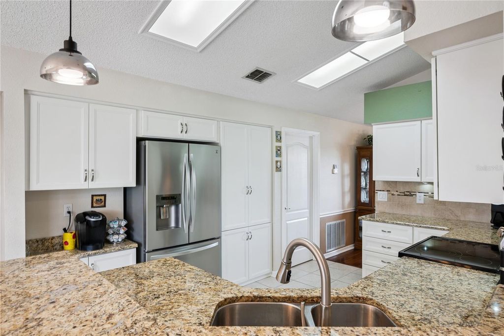 Image 16 of property listing at 3828 BROOKMYRA DRIVE, Orlando, FL 32837
