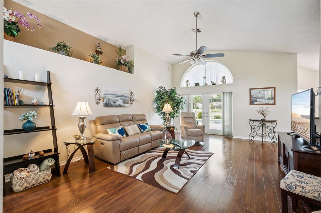 Image 5 of property listing at 3828 BROOKMYRA DRIVE, Orlando, FL 32837