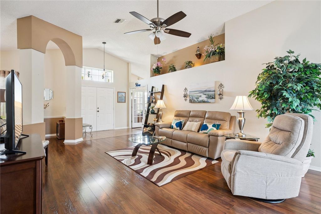Image 6 of property listing at 3828 BROOKMYRA DRIVE, Orlando, FL 32837