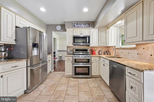 205 BRECKENRIDGE DR, Sicklerville, NJ 08081