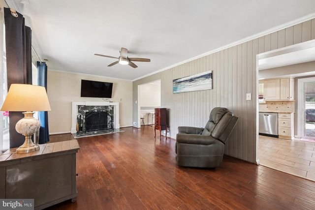 205 BRECKENRIDGE DR, Sicklerville, NJ 08081