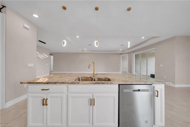 838 NW 2nd ST, Cape Coral, FL 33993