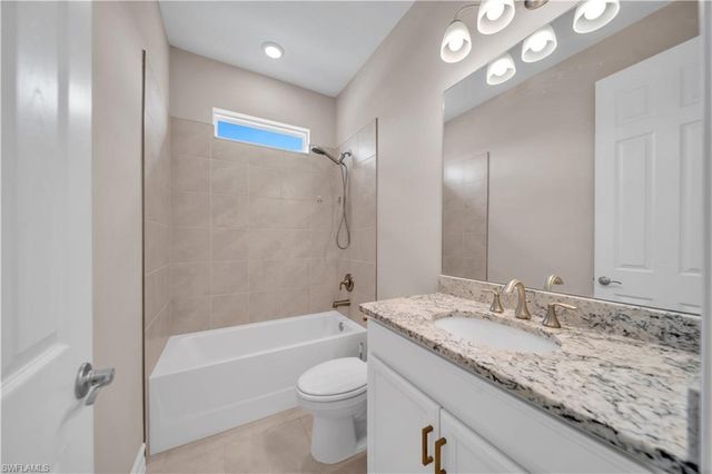 838 NW 2nd ST, Cape Coral, FL 33993