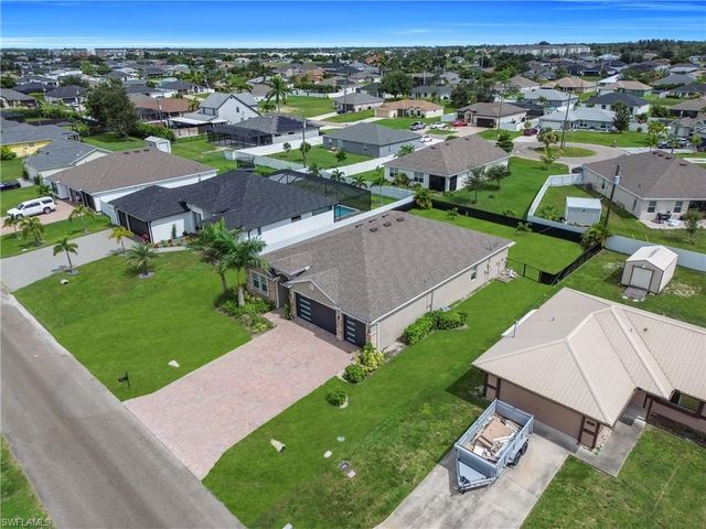 838 NW 2nd ST, Cape Coral, FL 33993