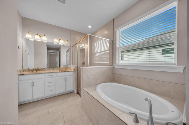 838 NW 2nd ST, Cape Coral, FL 33993