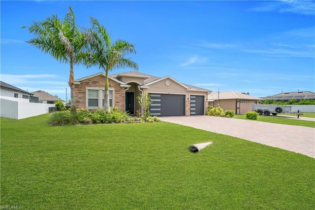 838 NW 2nd ST, Cape Coral, FL 33993