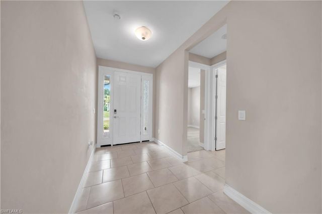 838 NW 2nd ST, Cape Coral, FL 33993