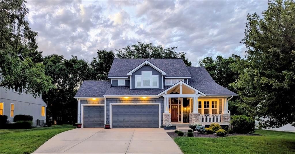 4834 W 155th Terrace, Overland Park, KS 66224