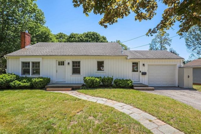 13 Center Hill Rd., Kingston, MA 02364