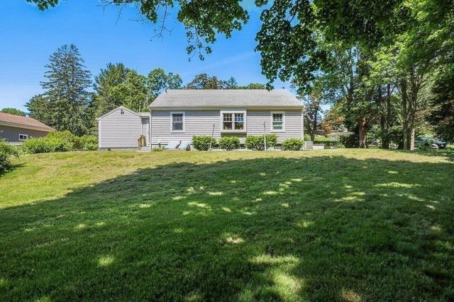 13 Center Hill Rd., Kingston, MA 02364