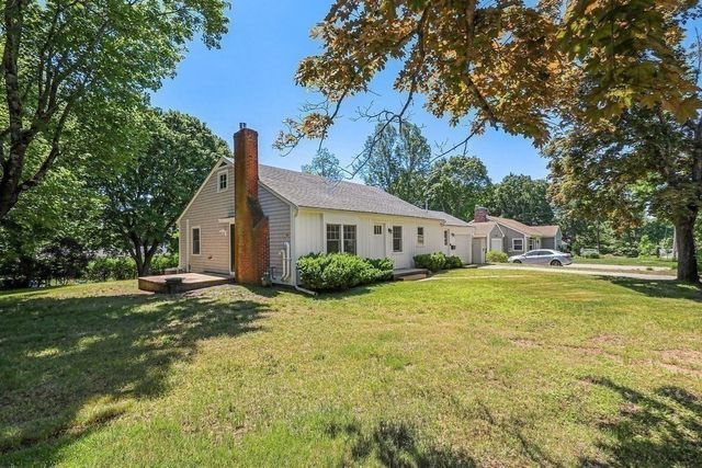13 Center Hill Rd., Kingston, MA 02364