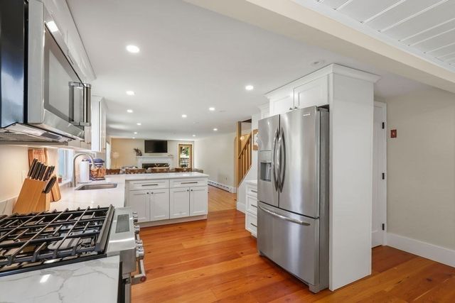 13 Center Hill Rd., Kingston, MA 02364