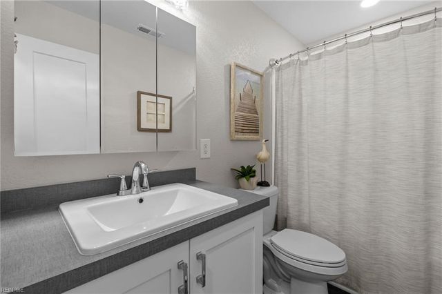 8461 Larrymore AVE, Norfolk, VA 23518