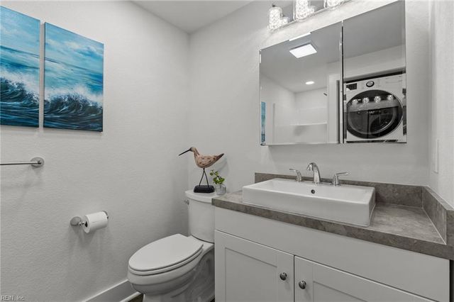 8461 Larrymore AVE, Norfolk, VA 23518