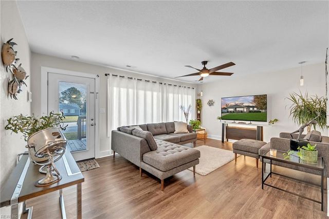 8461 Larrymore AVE, Norfolk, VA 23518