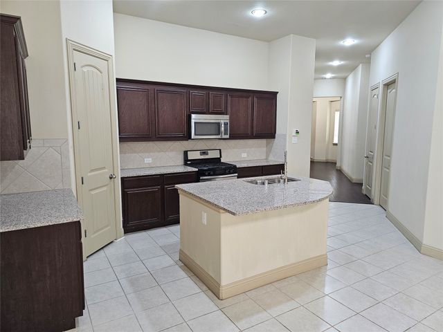 4012 Eaton Park Drive, Mckinney, TX 75071