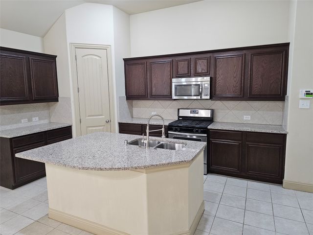 4012 Eaton Park Drive, Mckinney, TX 75071