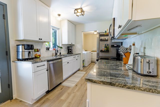 2522 Lafay Drive, West Bloomfield, MI 48324