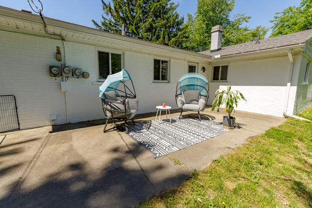 2522 Lafay Drive, West Bloomfield, MI 48324