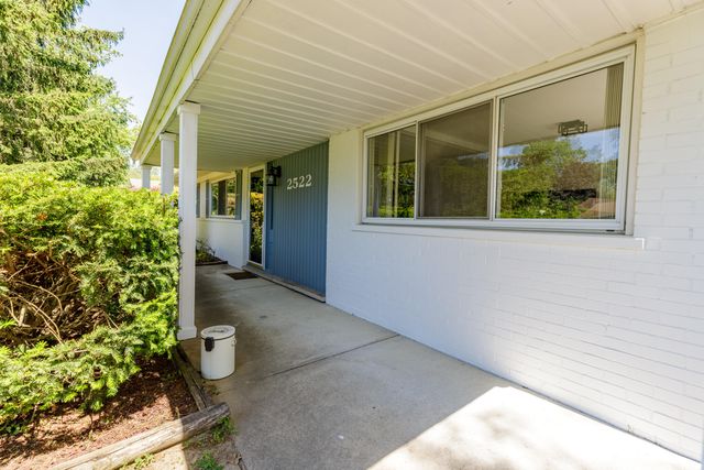 2522 Lafay Drive, West Bloomfield, MI 48324