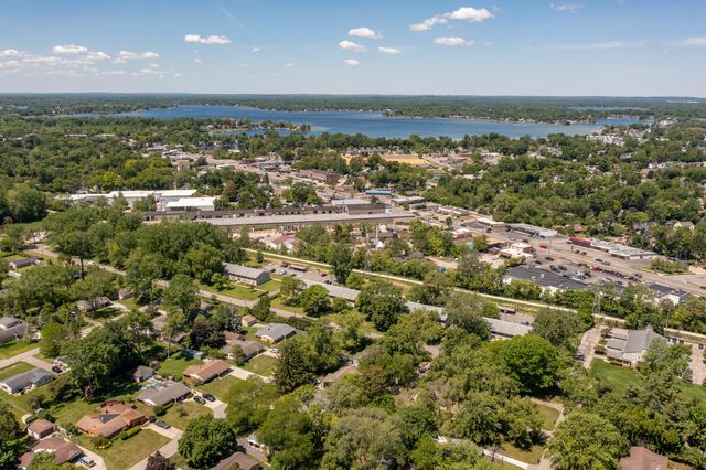 2522 Lafay Drive, West Bloomfield, MI 48324