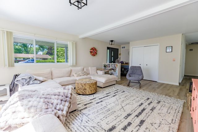 2522 Lafay Drive, West Bloomfield, MI 48324