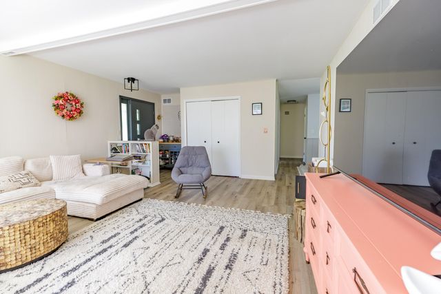 2522 Lafay Drive, West Bloomfield, MI 48324