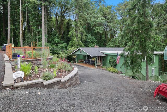 3929 Faith Place NW, Bremerton, WA 98312