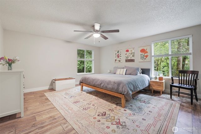 3929 Faith Place NW, Bremerton, WA 98312