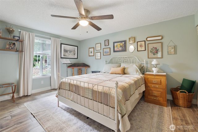 3929 Faith Place NW, Bremerton, WA 98312