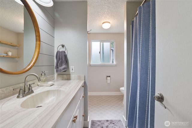 3929 Faith Place NW, Bremerton, WA 98312