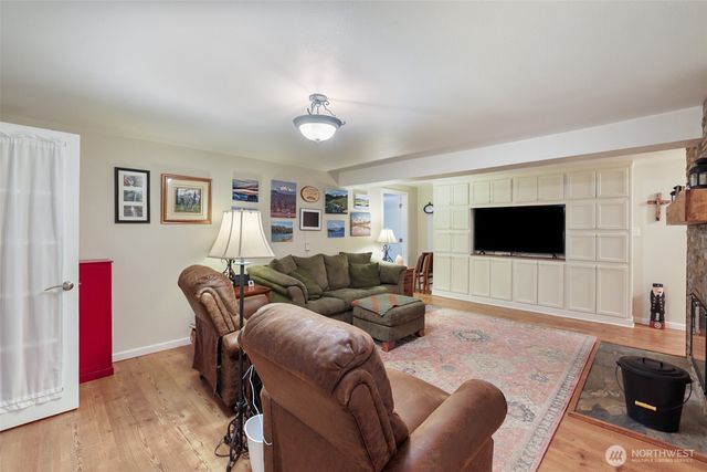 3929 Faith Place NW, Bremerton, WA 98312