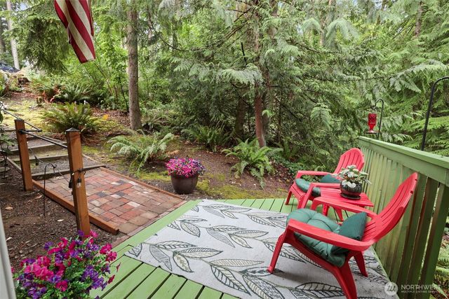 3929 Faith Place NW, Bremerton, WA 98312