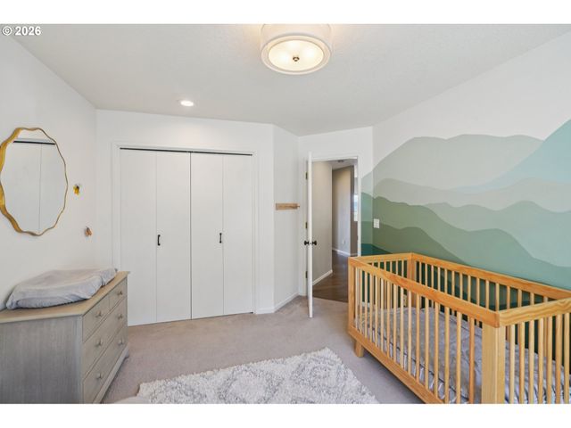 19760 WILDWOOD Dr, West Linn, OR 97068