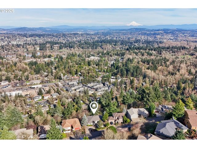 19760 WILDWOOD Dr, West Linn, OR 97068