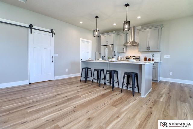 9520 Delano Drive, Lincoln, NE 68516