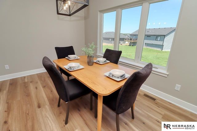 9520 Delano Drive, Lincoln, NE 68516