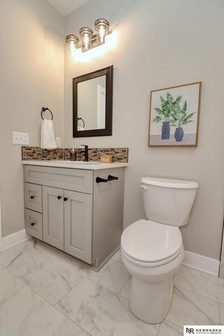 9520 Delano Drive, Lincoln, NE 68516